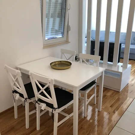 Herzegovka- Moderan U Centru Mostara * Mostar